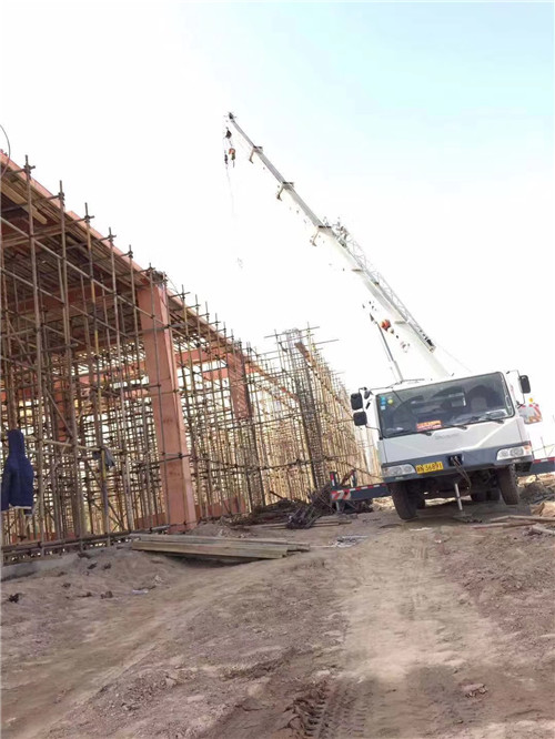 东山区25 吨、50 吨吊车怎么选？多大重量 / 半径适合对应车型？