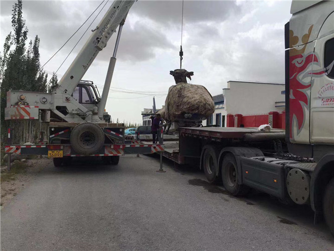 东山区狭窄场地（如小区、车间）适合用哪种吊车？