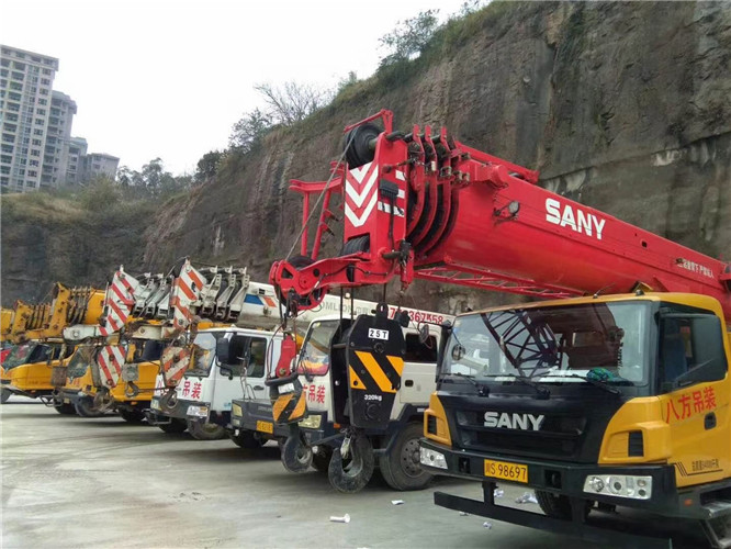 东山区吊车出租按什么计费？台班费、单次费、里程费怎么算？